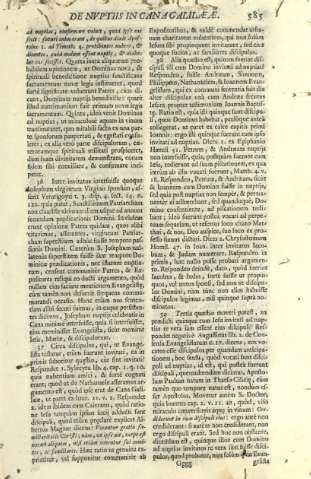 585